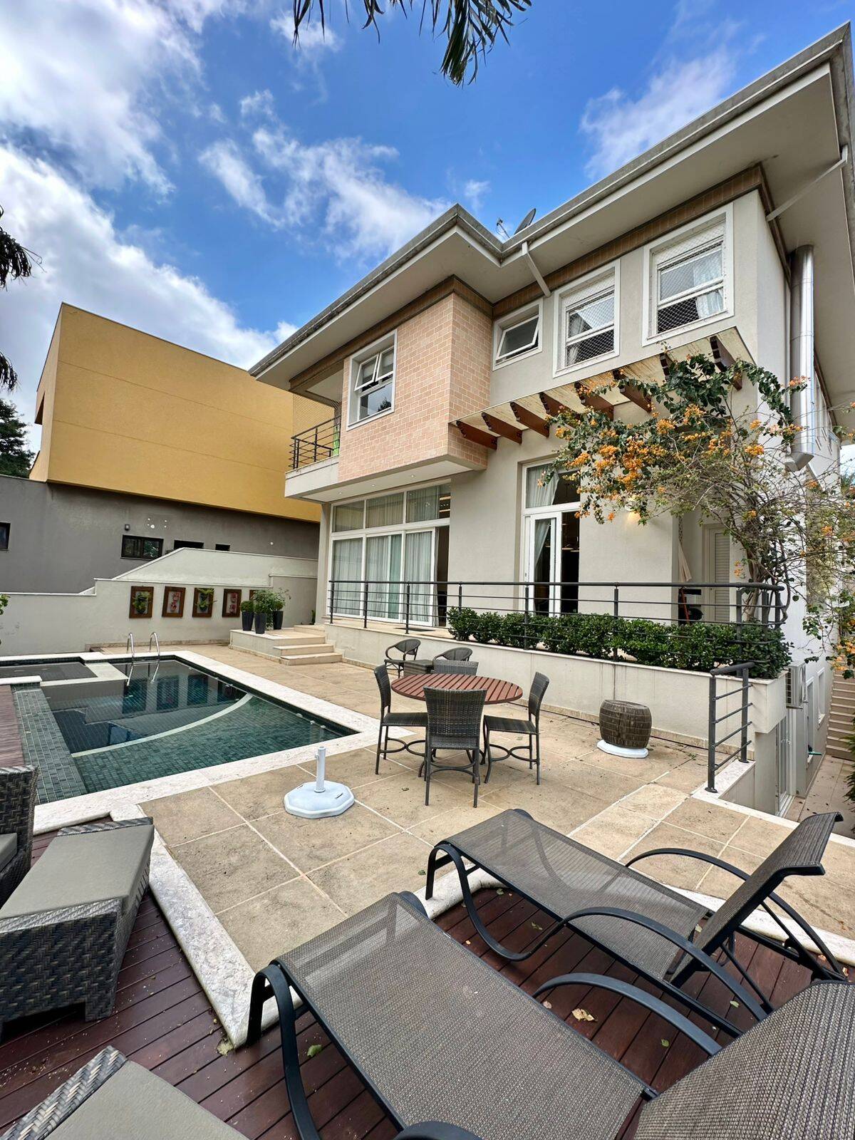 Casa, 5 quartos, 471 m² - Foto 1
