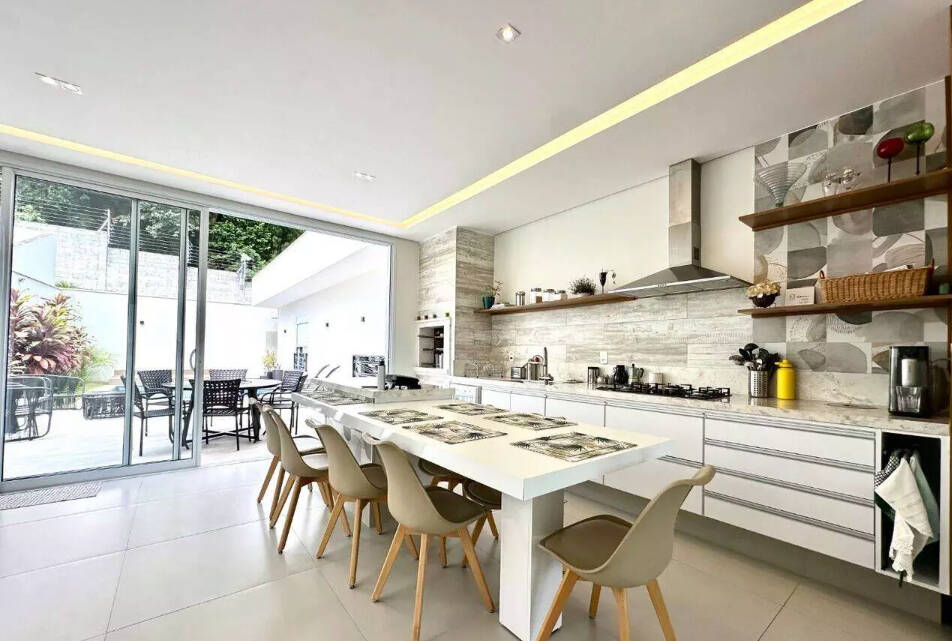 Casa, 3 quartos, 240 m² - Foto 26