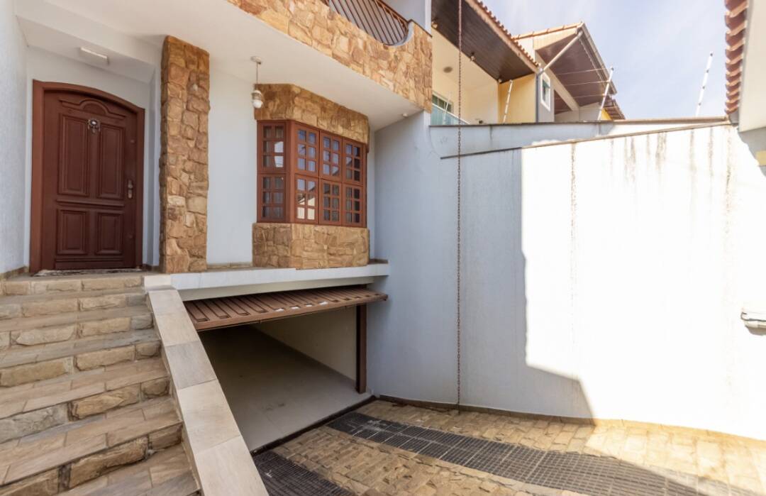 Casa, 3 quartos, 260 m² - Foto 1